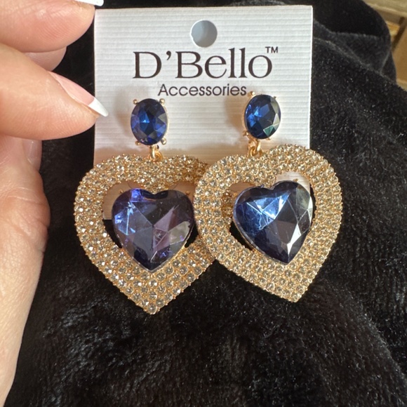 Gorgeous royal blue heart earrings - Picture 3 of 5